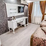 Lazz Hotel