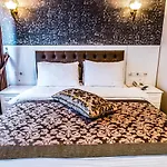 Hotel Lazz