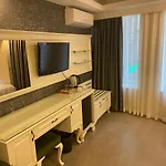 Hotel Lazz 3*