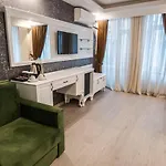 Lazz Hotel