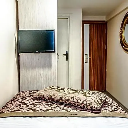 Hotel Lazz 3*